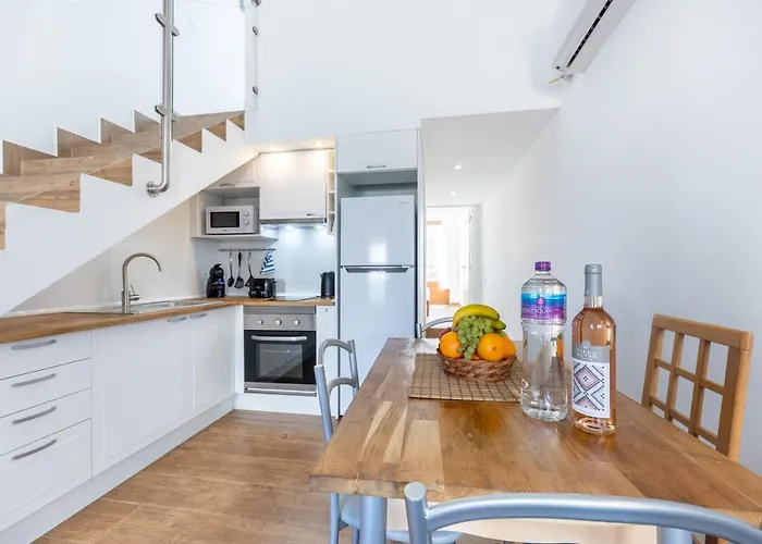 Casa Da Tita 펜션 알보르